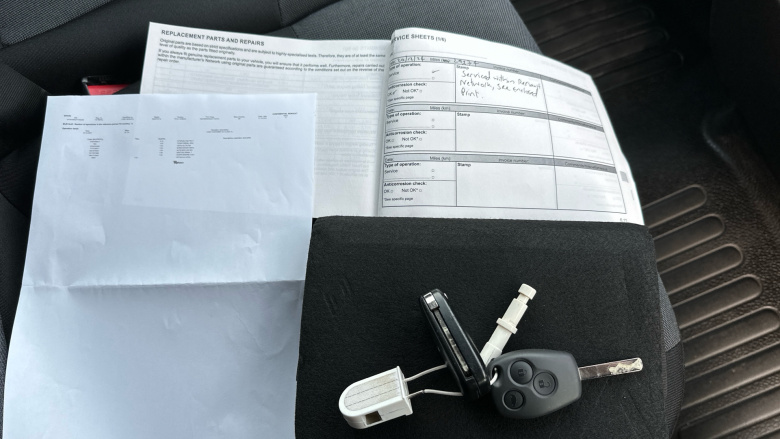 Renault Master Mwb Diesel Fwd MM35 Blue dCi 135 Advance Medium Roof Van